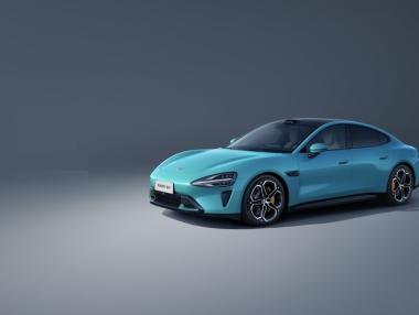 Xiaomi започва доставки на първия си електромобил