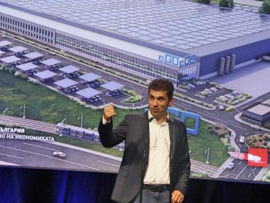 Вечерни новини: Next.e.GO фалира; КЗК се произнесе по търга за 35-те нови влака