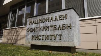 Средният осигурителен доход в България доближава 1600 лв.