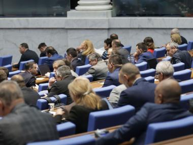 Вечерни новини: Зелена светлина за американските реактори в АЕЦ „Козлодуй“; Инфлацията в България се забави