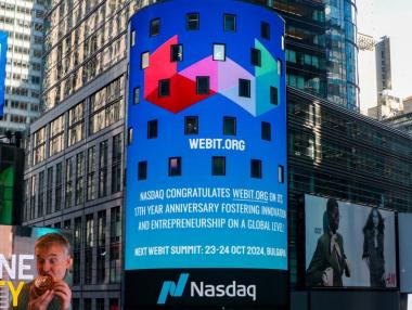 Центърът на Ню Йорк осъмна със специален поздрав към българската Webit