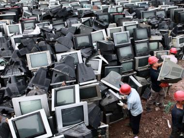 „Голяма катастрофа“: Електронните отпадъци са скочили рекордно и това крие куп рискове