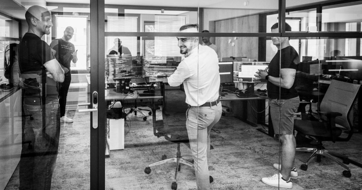 Българо-американската софтуерна компания LucidLink влезе в класацията на Forbes Най-добрите