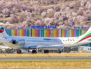 Кабинетът увеличи летищните такси във Варна и Бургас