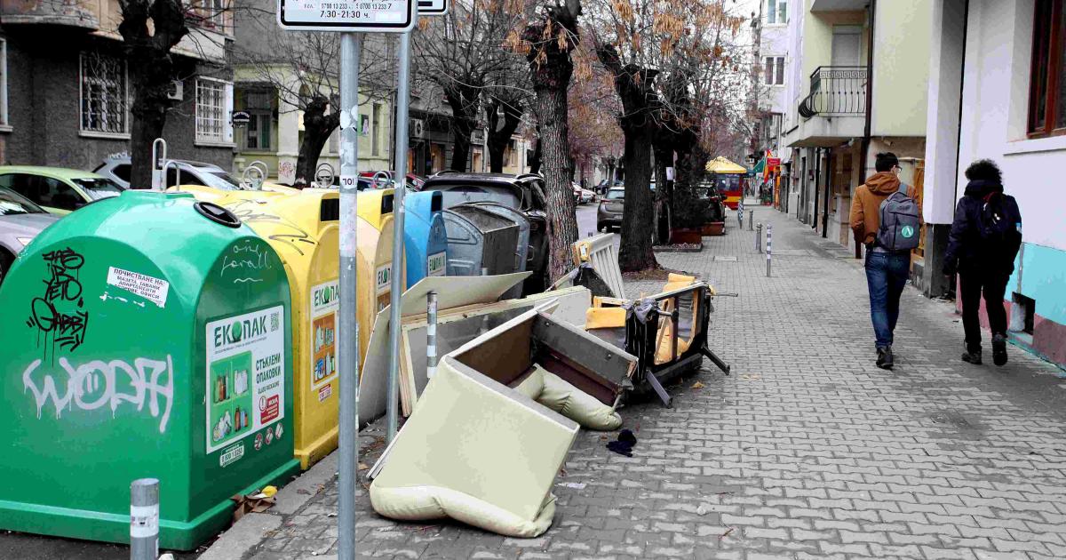 В България години наред дебатът за такса смет“ се води