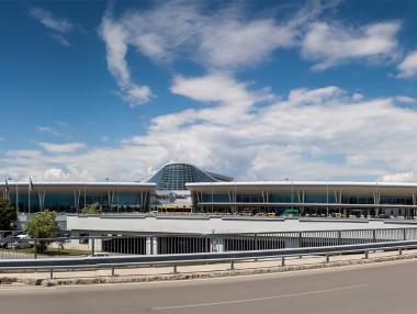 Пътуващите до Варна и Бургас трябва да са 2 часа по-рано на Летище София