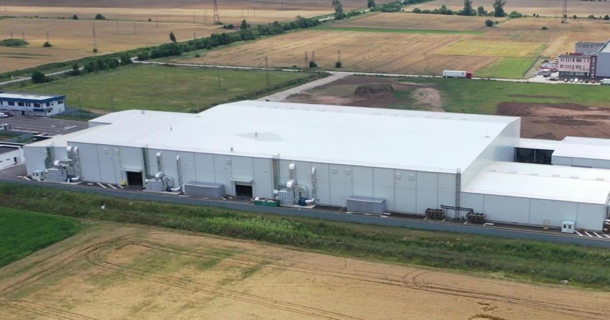 Австрийската компания Borealis, подразделение на OMV, успешно приключи сделката по