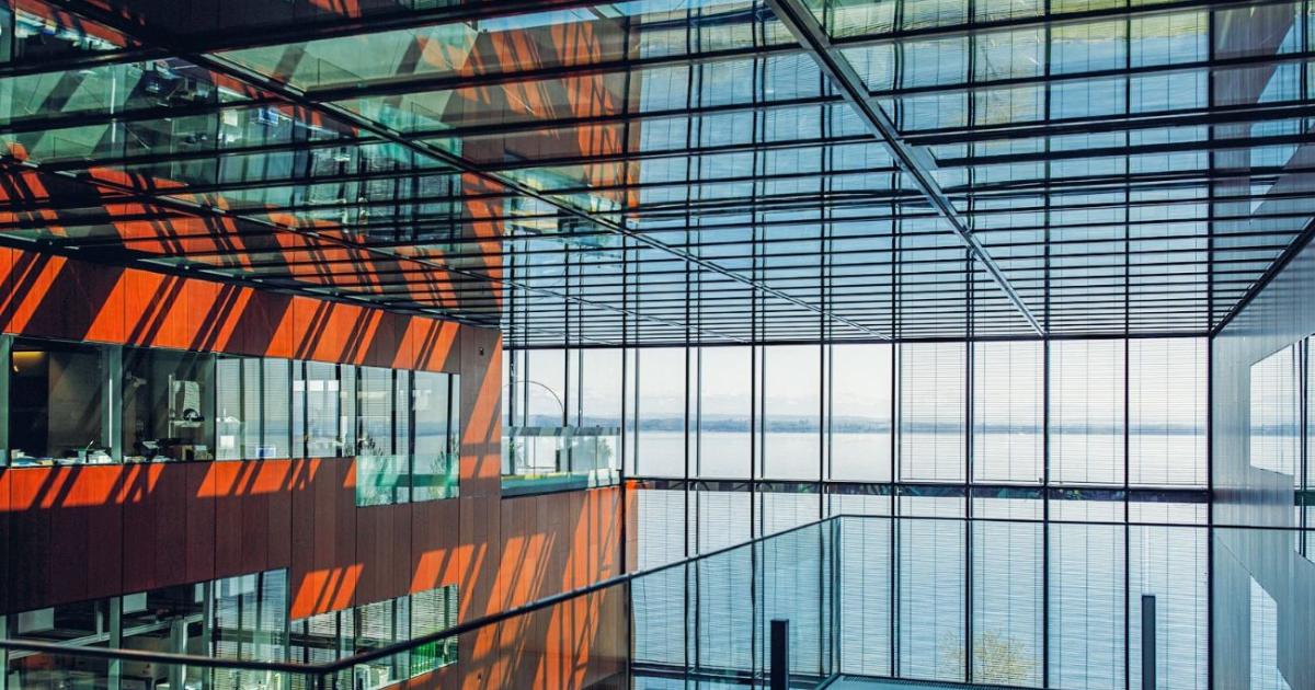 Потребителите на бездимни алтернативи на Филип Морис Интернешънъл“ са вече