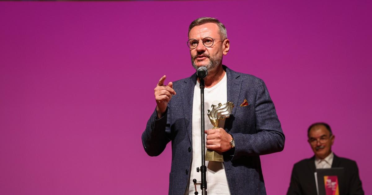 Служебният министър-председател Димитър Главчев представи в петък състава на кабинета.