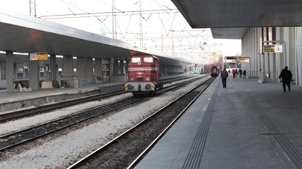 Седмични новини за транспорт: 187 млн. лв. за вагони и жп проекти; Тунел „Железница“ се разследва
