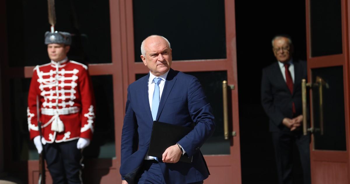 Главчев представи състава на служебното правителствоВинаги съм изхождал в своята