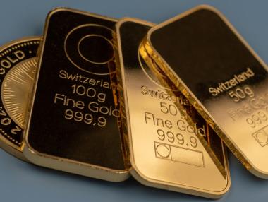 Ще достигне ли златото 2500 долара?