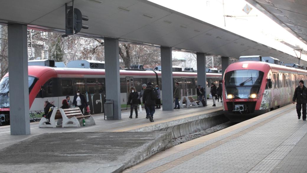 НКЖИ променя движението на влаковете през Централна гара София