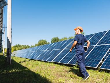 Вечерни новини: Ирландска компания ще оценява солари в България; Нов жилищен комплекс в Костинброд