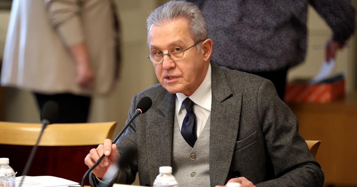 Депутатите в бюджетната комисия приеха на второ четене великденските добавки