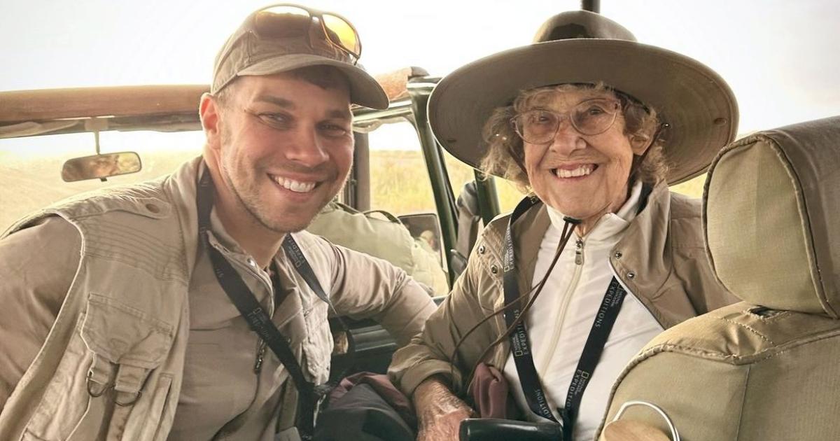 Снимка: Да обиколиш света на 94: Историята на жената, която пътешества с внука си