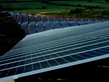 Гърция придобива 500 MW соларни мощности в България