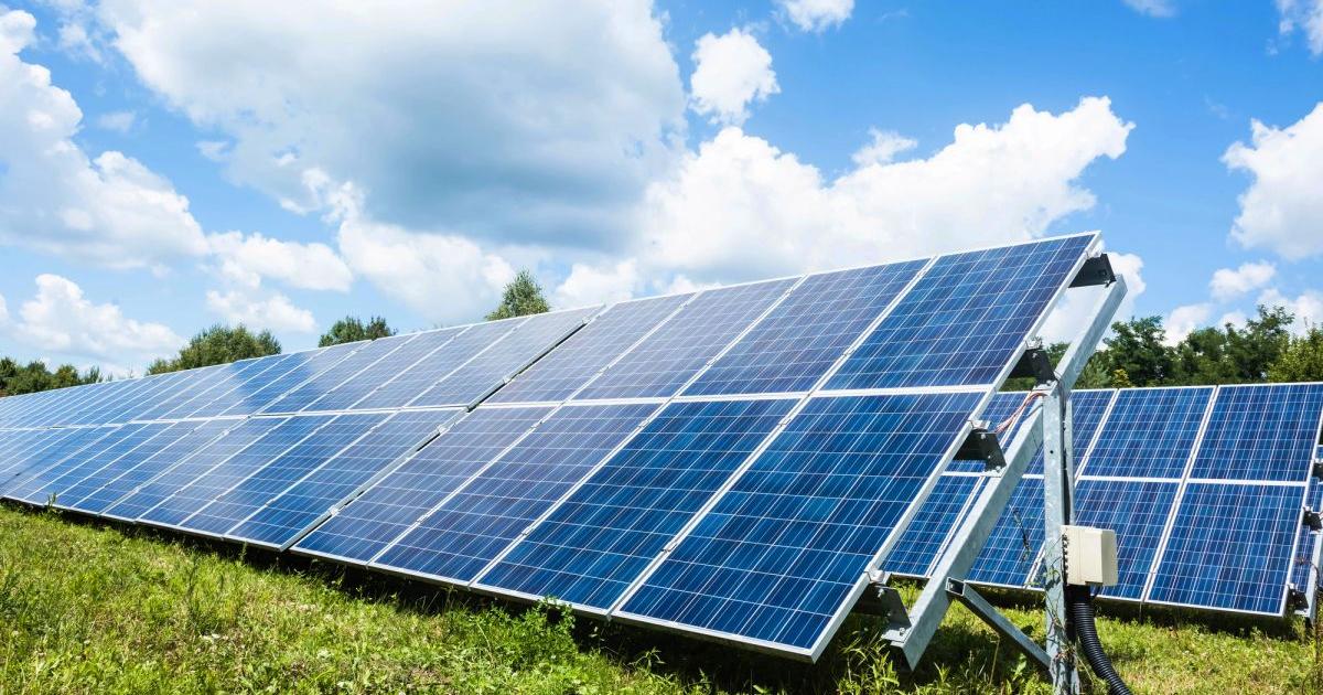 Продай ми соларна централа: Ниските цени на тока дърпат пазара