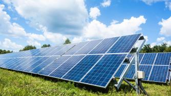 Вечерни новини: Соларните централи и бъдещето им у нас; Държавата няма да изкупува дълга на „Топлофикация София“