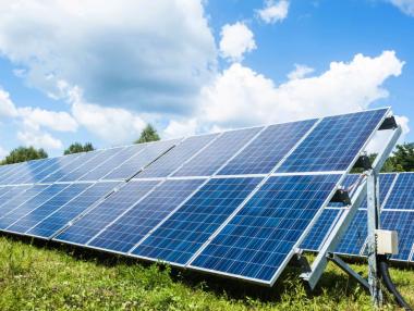 Вечерни новини: Соларните централи и бъдещето им у нас; Държавата няма да изкупува дълга на „Топлофикация София“