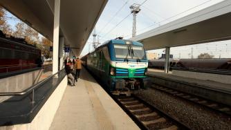 Вечерни новини: БДЖ вдига цените на билетите; Все повече ВЕИ проекти в България