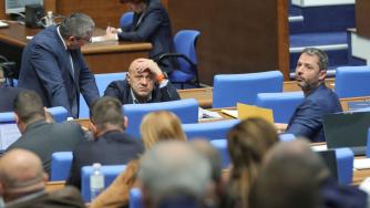 Предизборно: Токът за бита остава на регулирани цени още година