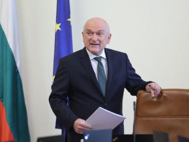 Главчев официално предложи себе си за служебен външен министър