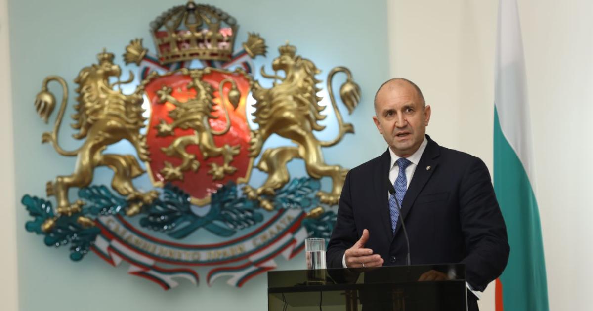 Снимка: Президентът назначи Главчев и за служебен външен министър