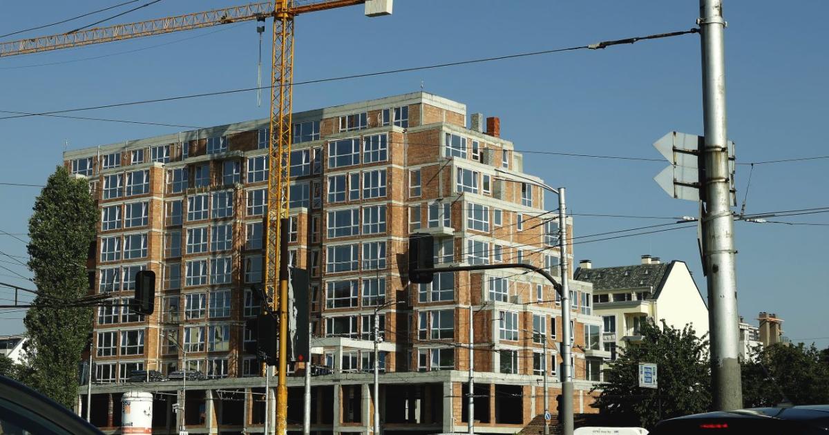 Жилищното кредитиране в България продължава да бумти, а официалната статистика