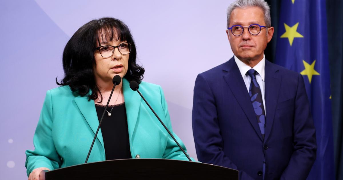 Малко повече от месец преди парламентарните избори ГЕРБ и ДПС