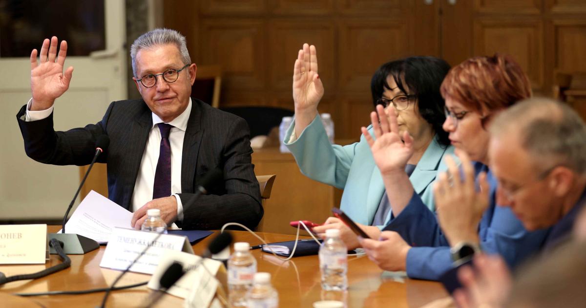 Комисията по бюджет и финанси прие единодушно на първо четене