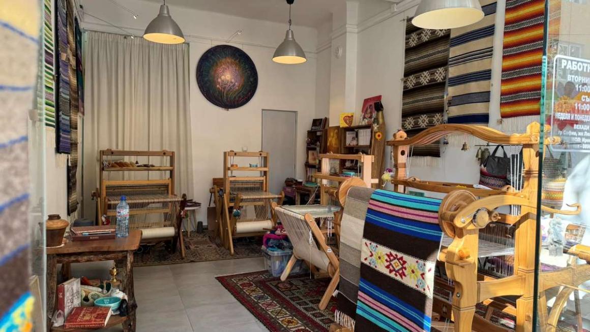 Gallery :: Photo 7 :: Irena's weaving workshop and her mission to preserve this Bulgarian handcraft (gallery)}