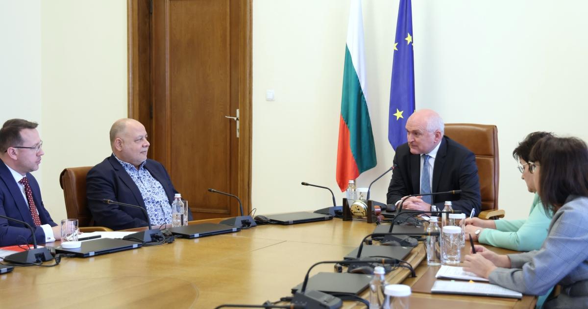 Национална детска болница ЗдравеопазванеНародното събрание поема на ръчно управление Националната