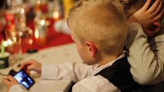 Великобритания иска да „укроти“ алгоритмите на социалните мрежи