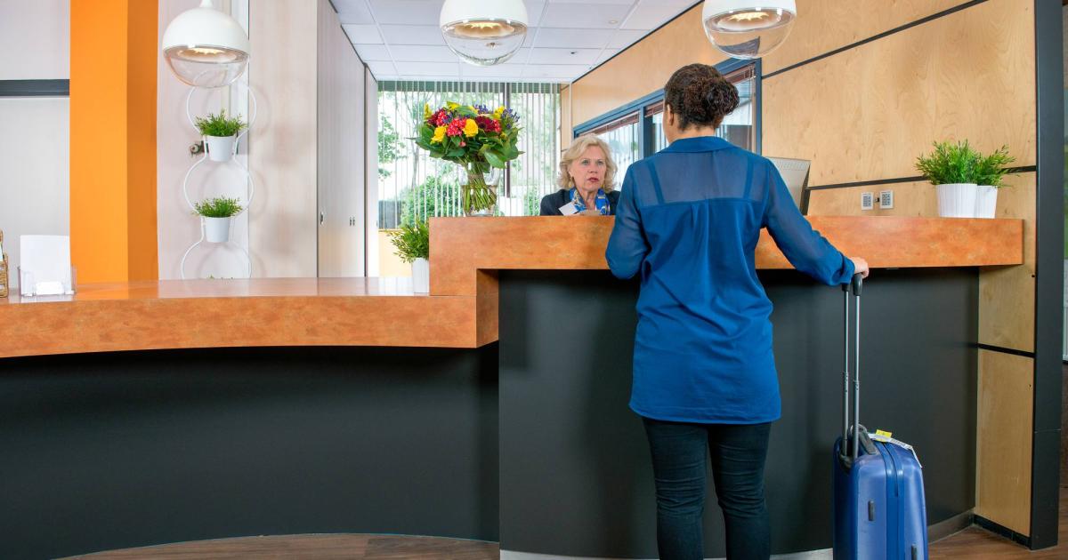 Броят на чуждестранните туристи в България все още не може