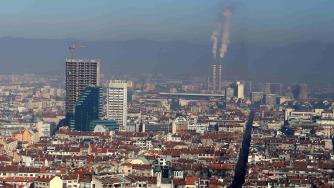 Офис пазарът в София е на две скорости