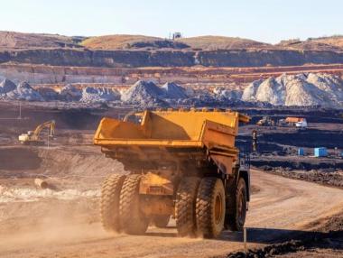 Светът иска солари и електромобили, но не му достига ценен ресурс