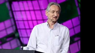 „Кръстникът“ на AI направи мрачни прогнози за работните места