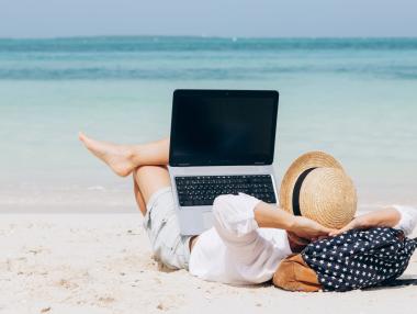 „Тиха ваканция“, или защо милениалите не взимат отпуск