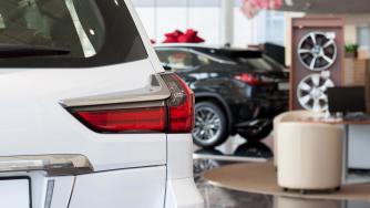 Вечерни новини: Бум на пазара на нови коли в България; Минимално поскъпване на тока