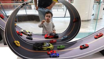 С Комсед в магическия свят на играчките