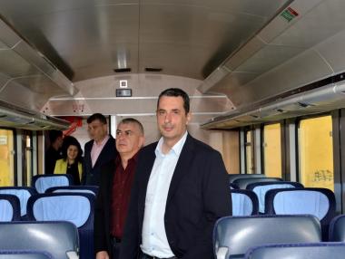 С месец закъснение: Първите употребявани вагони от Deutsche Bahn вече са в България