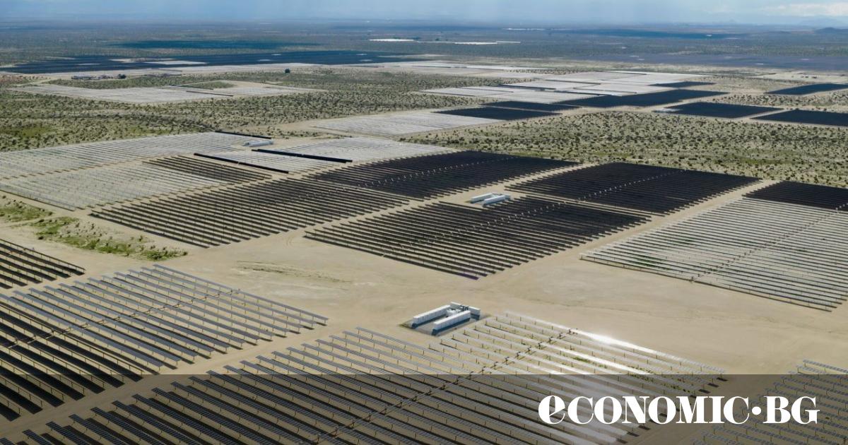 Сглобени в подредени редици в западна част от пустинята Мохаве