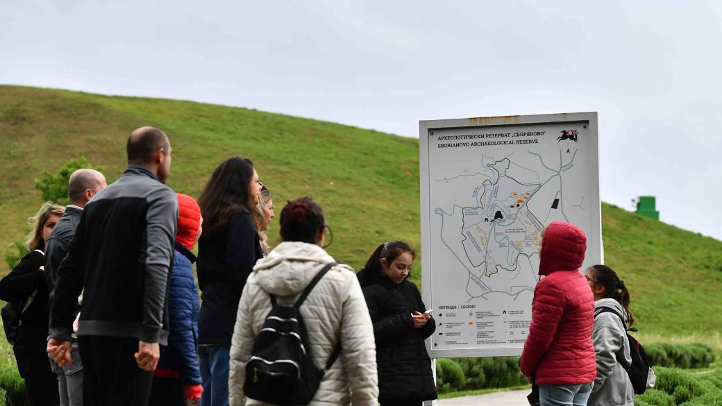 Туристите в България плащат рекордни суми за храна и нощувки