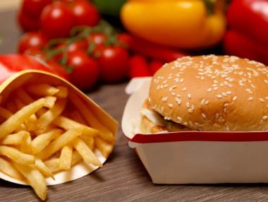 McDonald's призна значителното поскъпване на продуктите ѝ