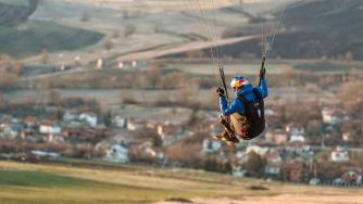 Дружество на ББР инвестира €400 000 в българска компания за парапланеризъм