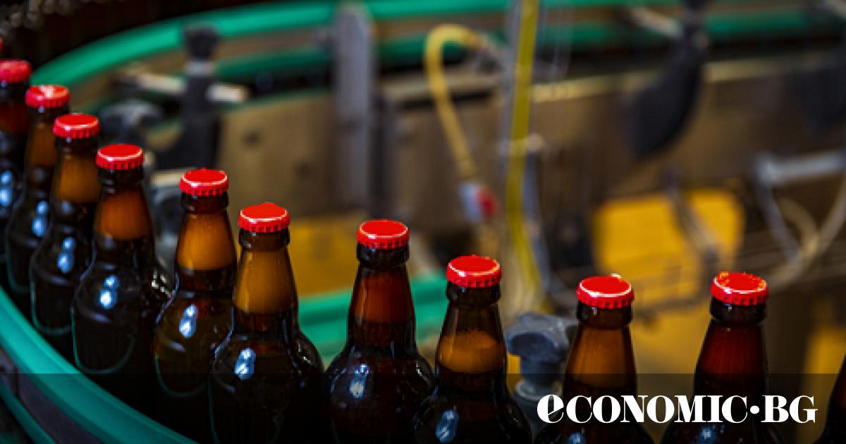 Бутилки с бира, украсени с петте олимпийски пръстена, вече слизат