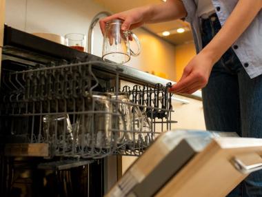 Какви са предложенията за нови цени на тока и парното от 1 юли (графика)