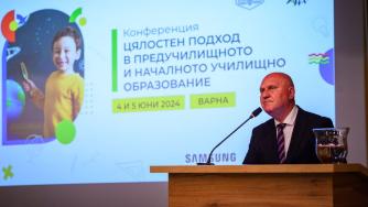 МОН тества пилотно стандарта за качество в 40 училища