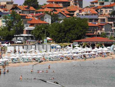 Цунами от жилищни сгради залива Бургас